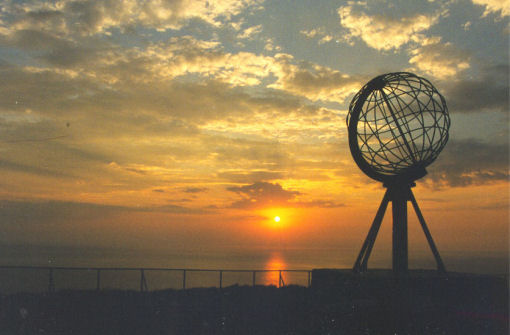 henry favre da aosta a capo nord in ape piaggio