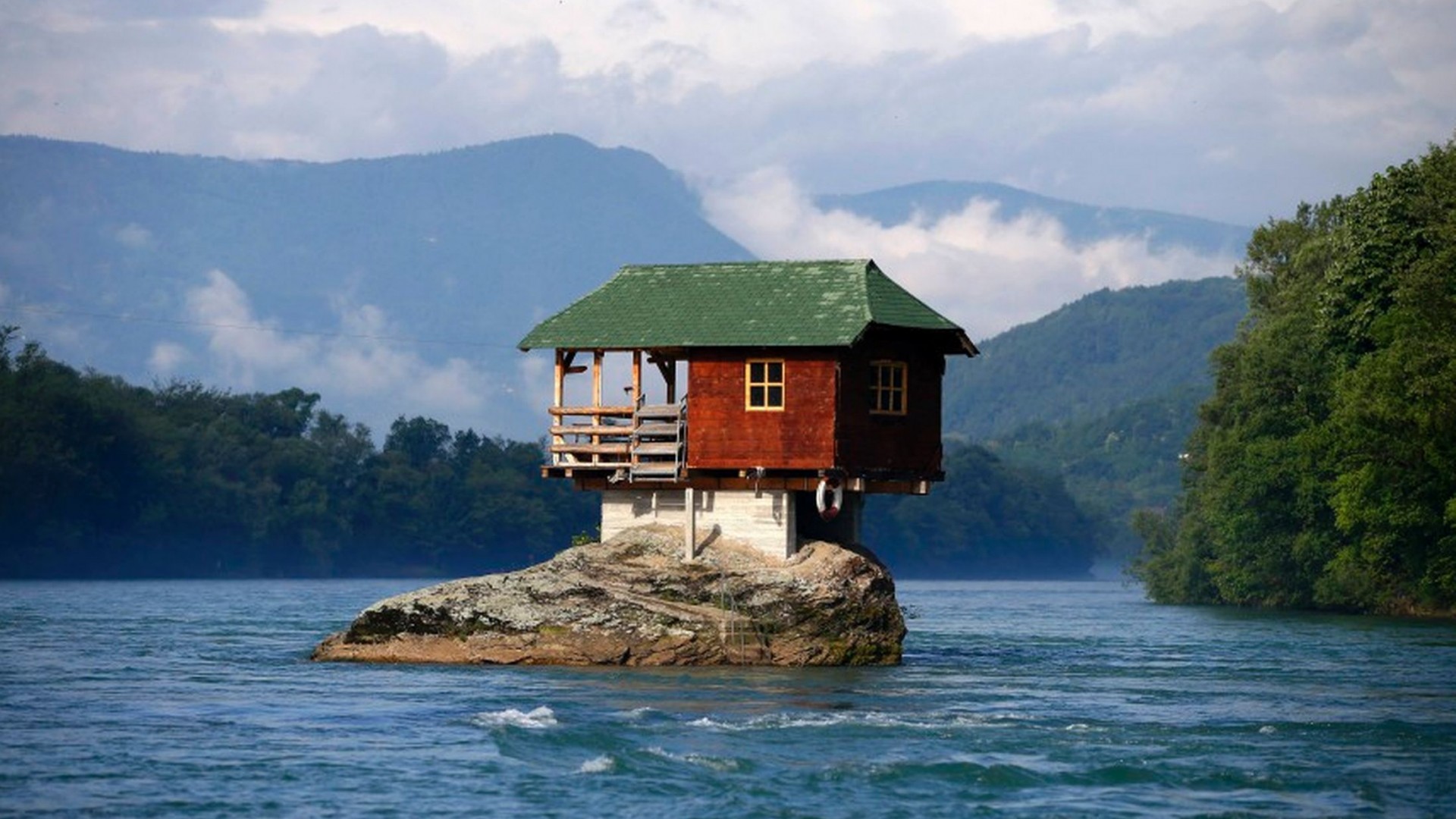 la casa sul fiume drina -serbia