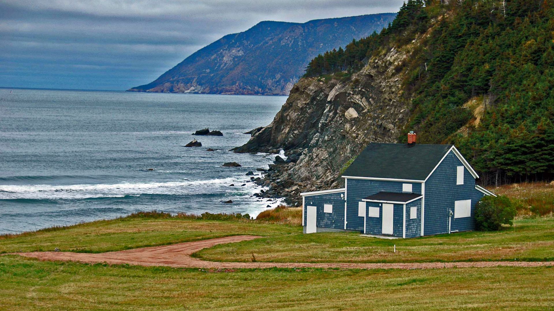 Cercasi personale per isola (semi) deserta in Canada: lavoro e terra a chi accetta