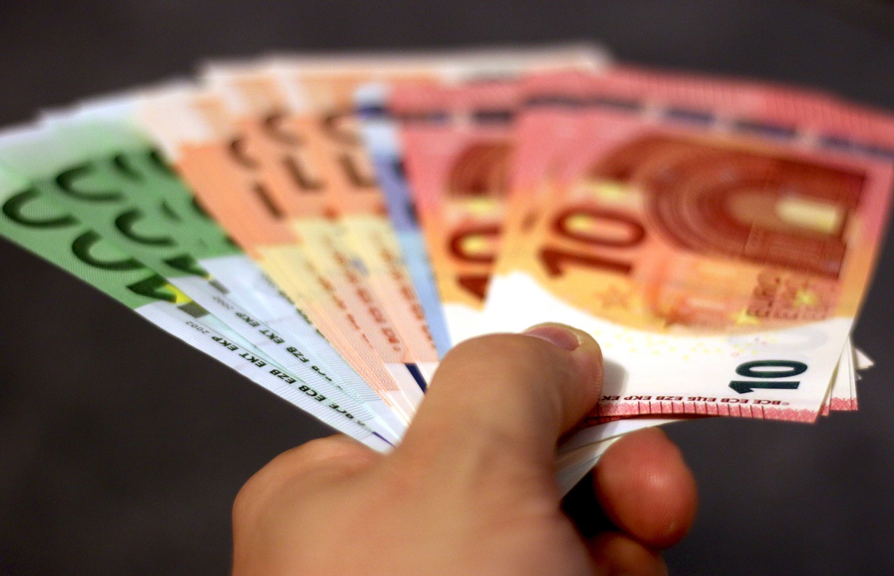6 modi per arrotondare anche se avete un lavoro full-time
