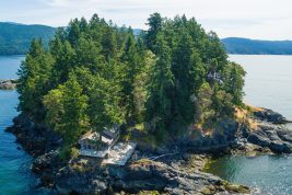 Whitestone Island in British Columbia: l'ultimo paradiso in pieno Oceano (in vendita)