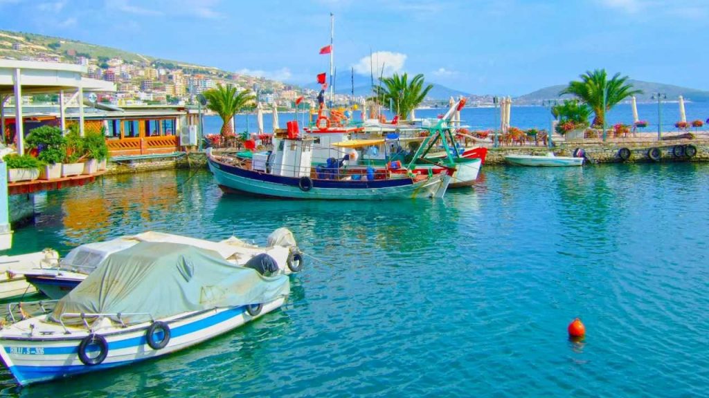 trasferirsi in albania