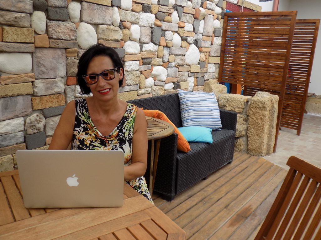Nadia: dopo 30 anni dello stesso lavoro ora organizzo viaggi online