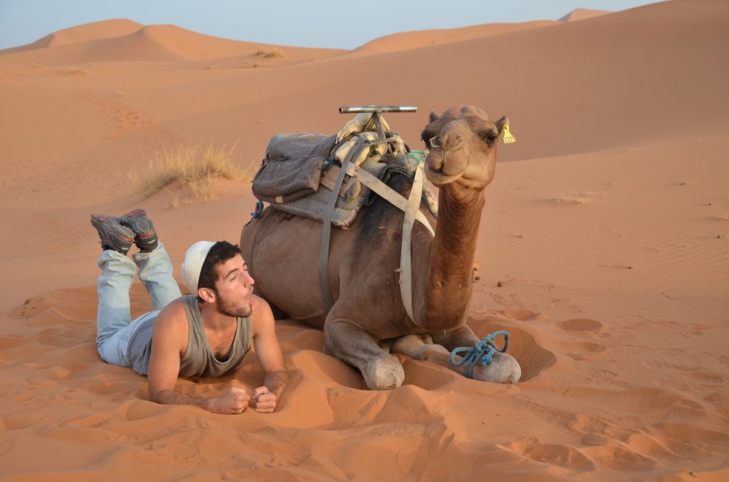 Gabriele Saluci: il mondo al rallentatore