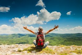 Per essere felici sul lavoro bisogna “fregarsene”