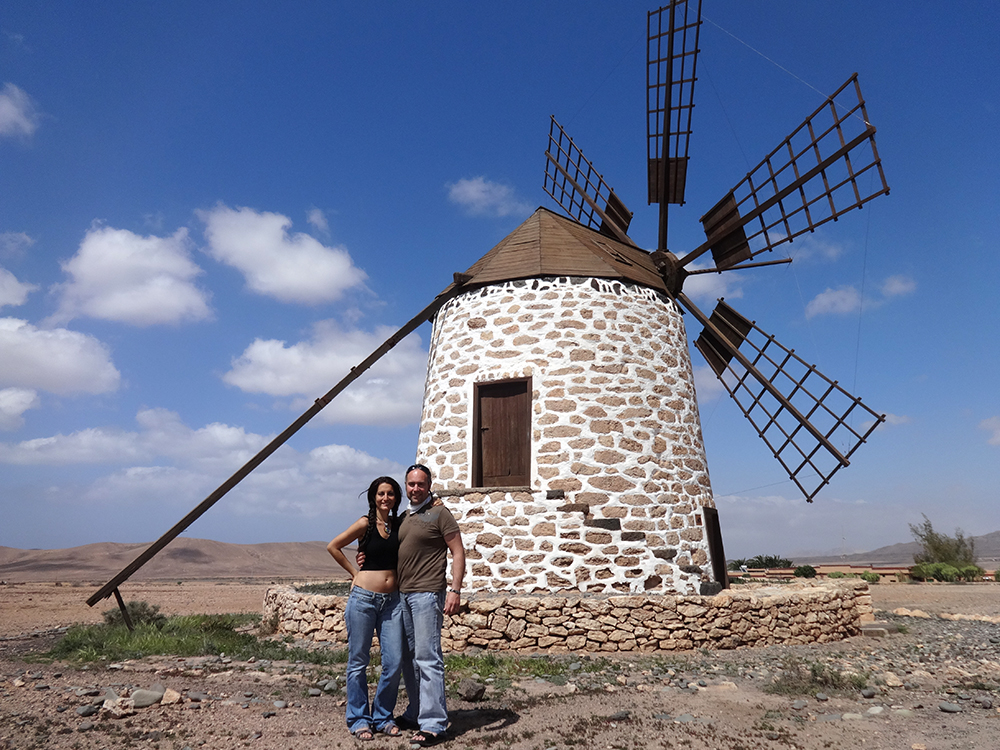 “Diversamente ricchi”: a Ibiza con Viviana e Leonardo per riscoprire se stessi 