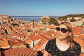 L’unico difetto della sua vita da giramondo è la lontananza della famiglia