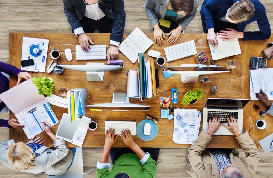 Come comportarsi coi colleghi stranieri al lavoro