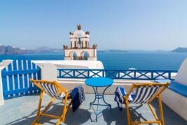 Vivere e lavorare a Santorini