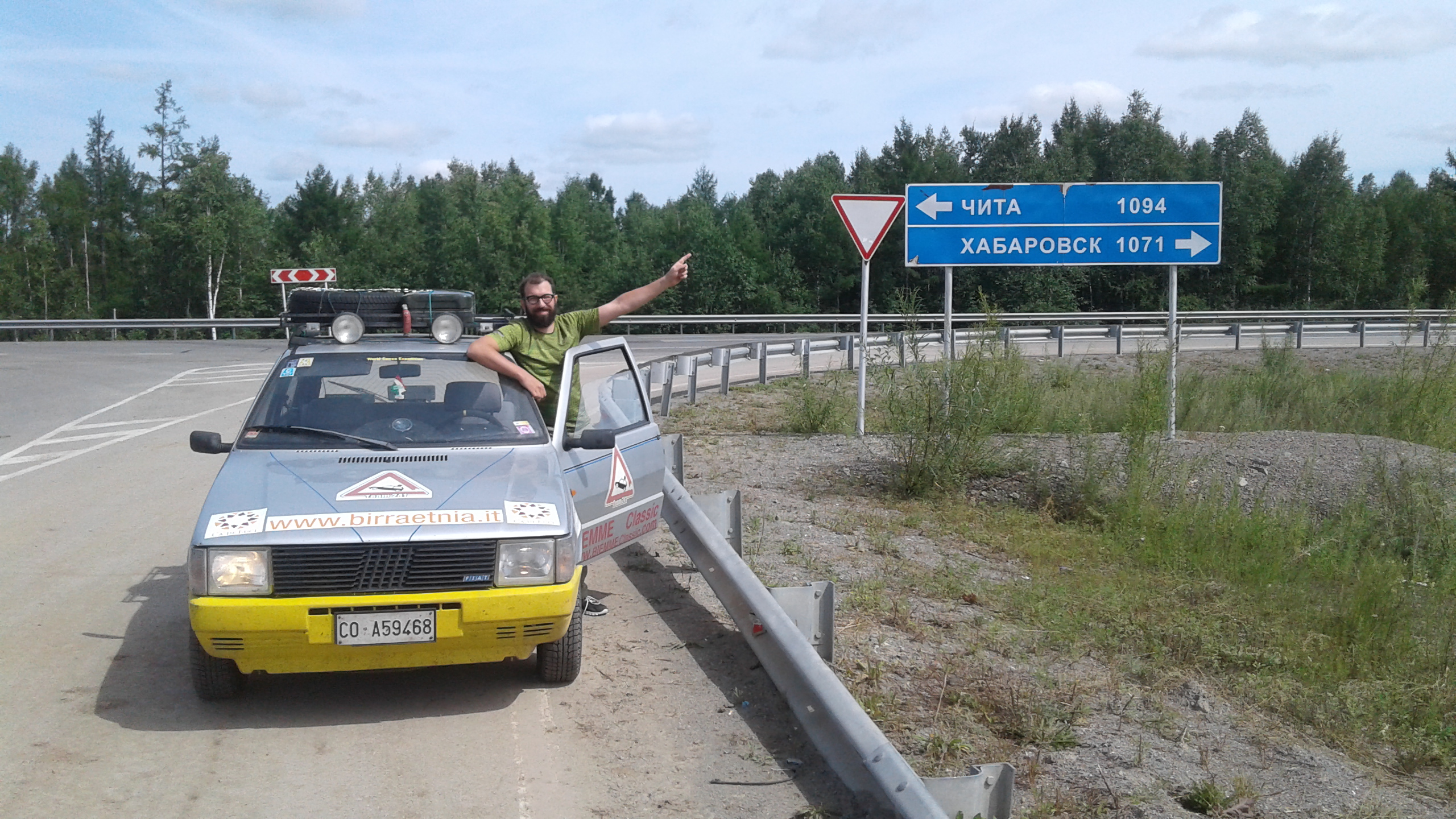 Il giro del mondo a bordo di una Fiat Uno: l’impresa del Team 241 