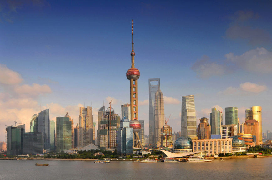 Se sei affascinato dalla Cina e dalle grandi metropoli, Shanghai – ricca di expat e di opportunità lavorativa – potrebbe essere la tua prossima meta.