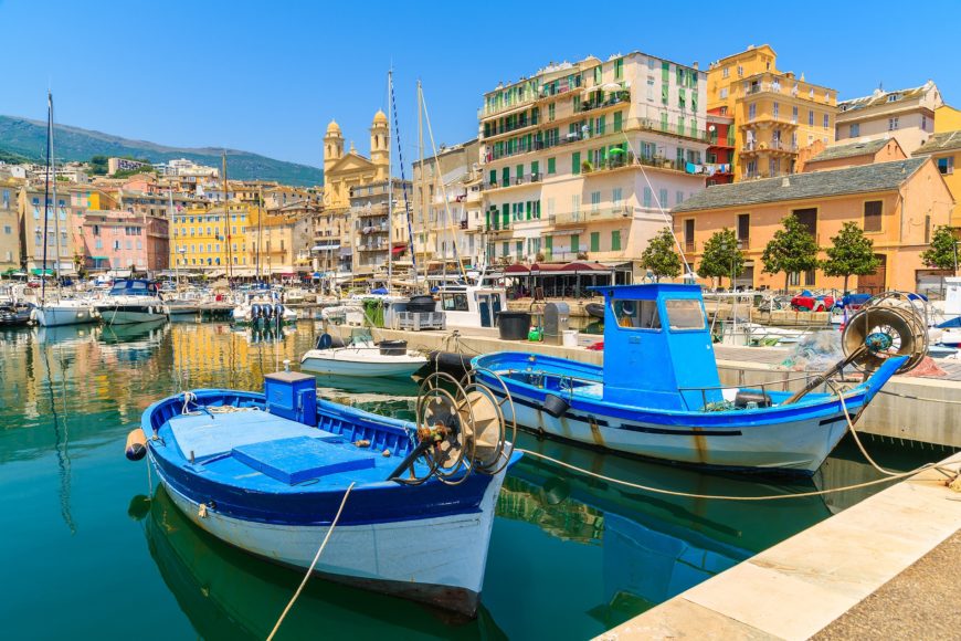 La Francia pronta a restituire la Corsica all’Italia