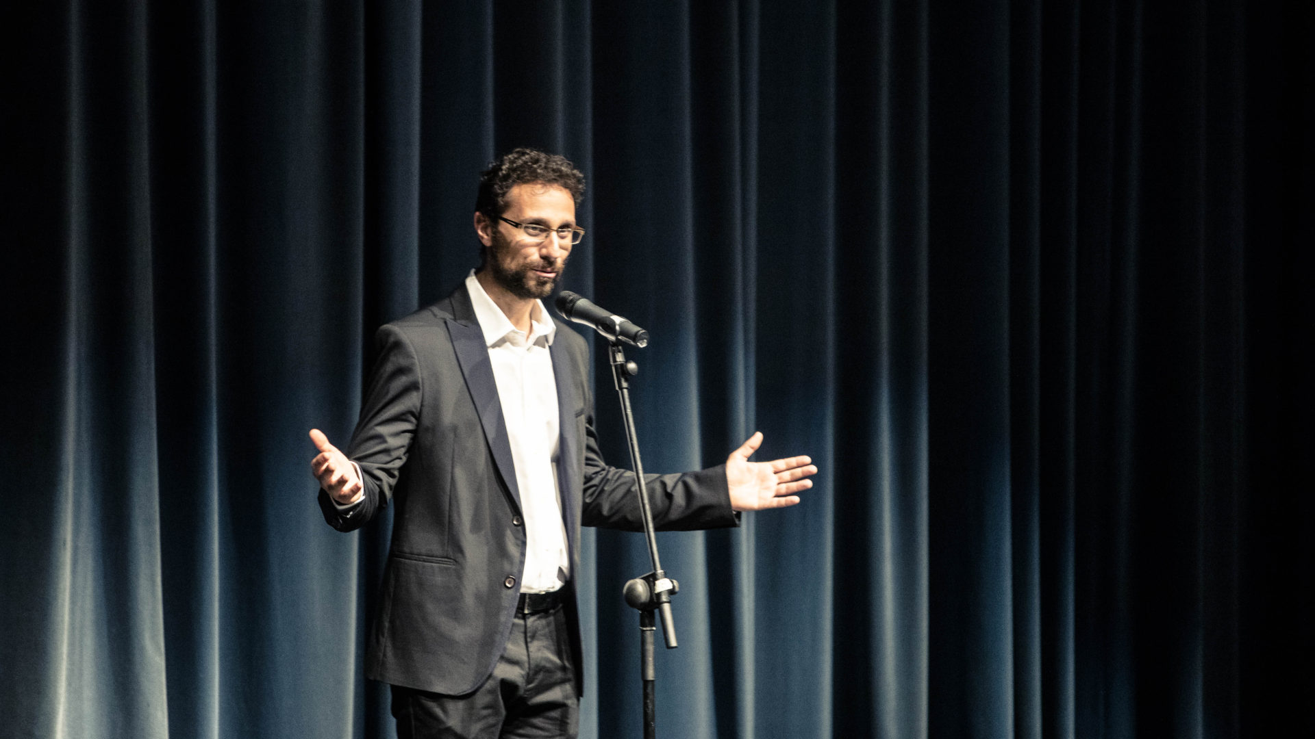 nasce il Coro italiano ufficiale guidato da Francesco Ercolani