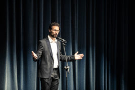 nasce il Coro italiano ufficiale guidato da Francesco Ercolani