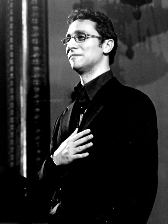 nasce il Coro italiano ufficiale guidato da Francesco Ercolani