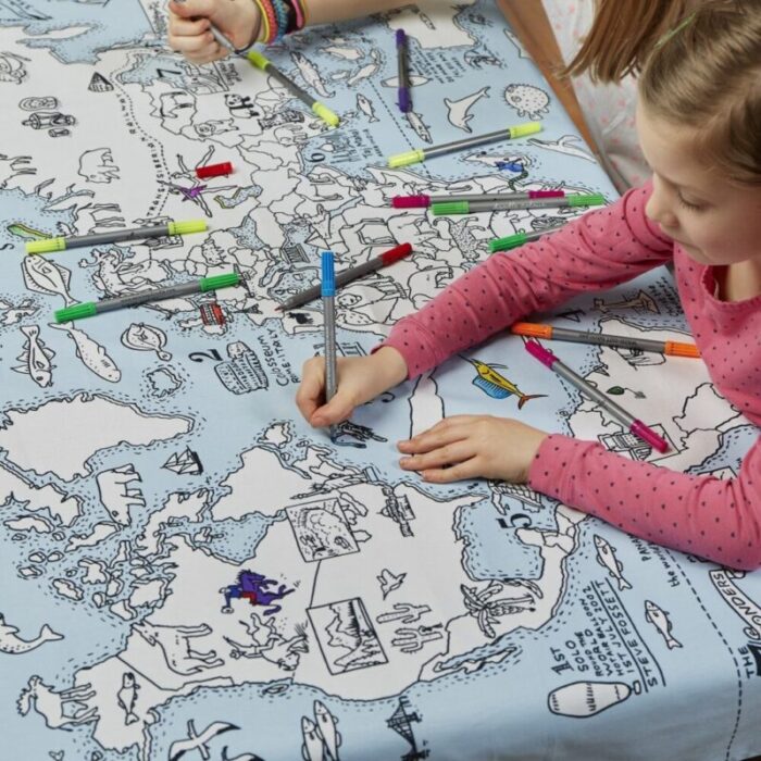 tovaglia con la mappa del mondo da colorare - regali per bambini viaggiatori