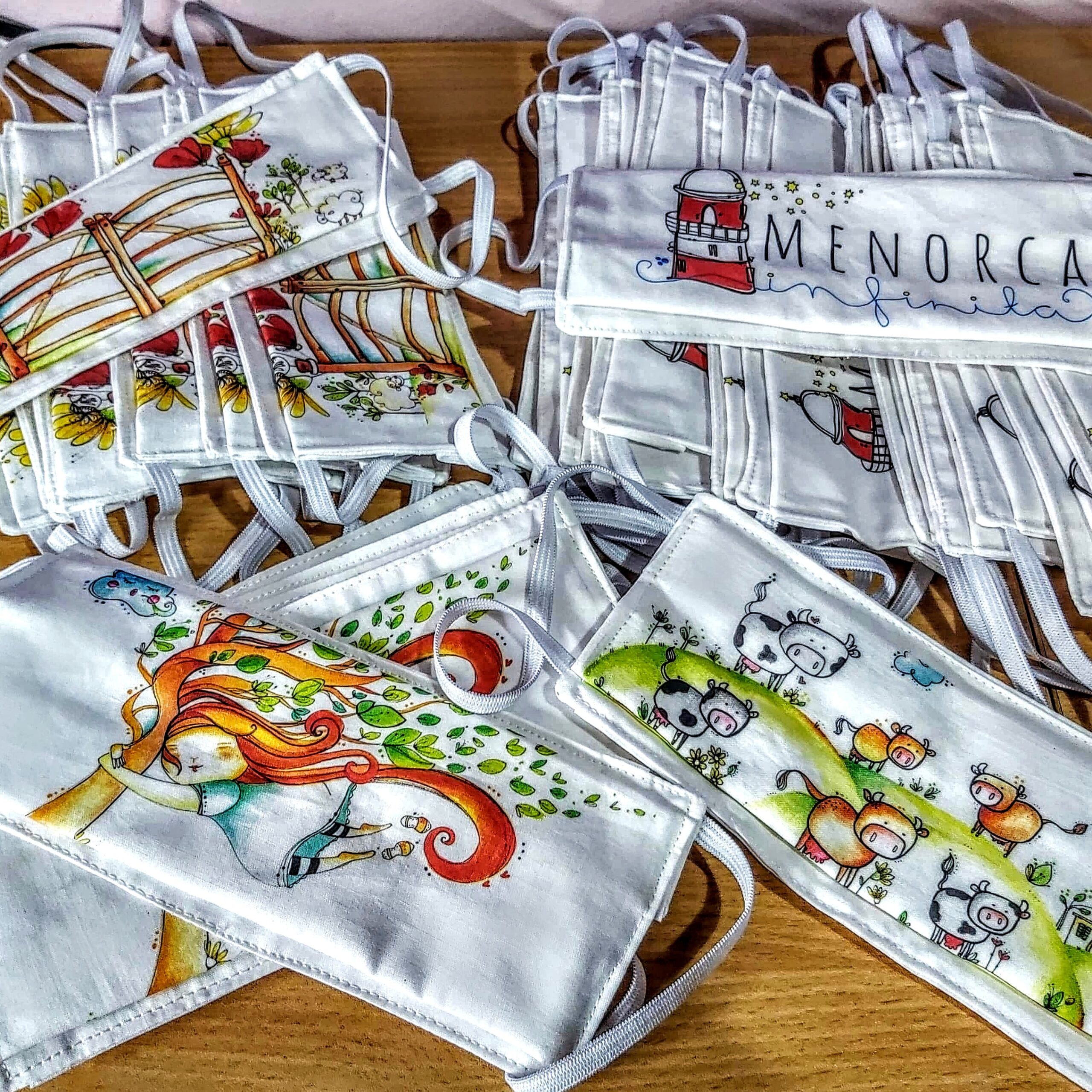 Mascherine in tessuto Menorca Infinita