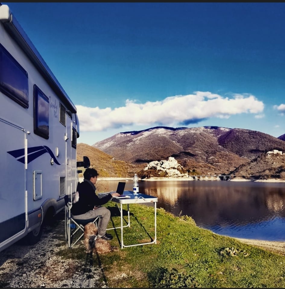 Mollo tutto e vado a vivere in Camper