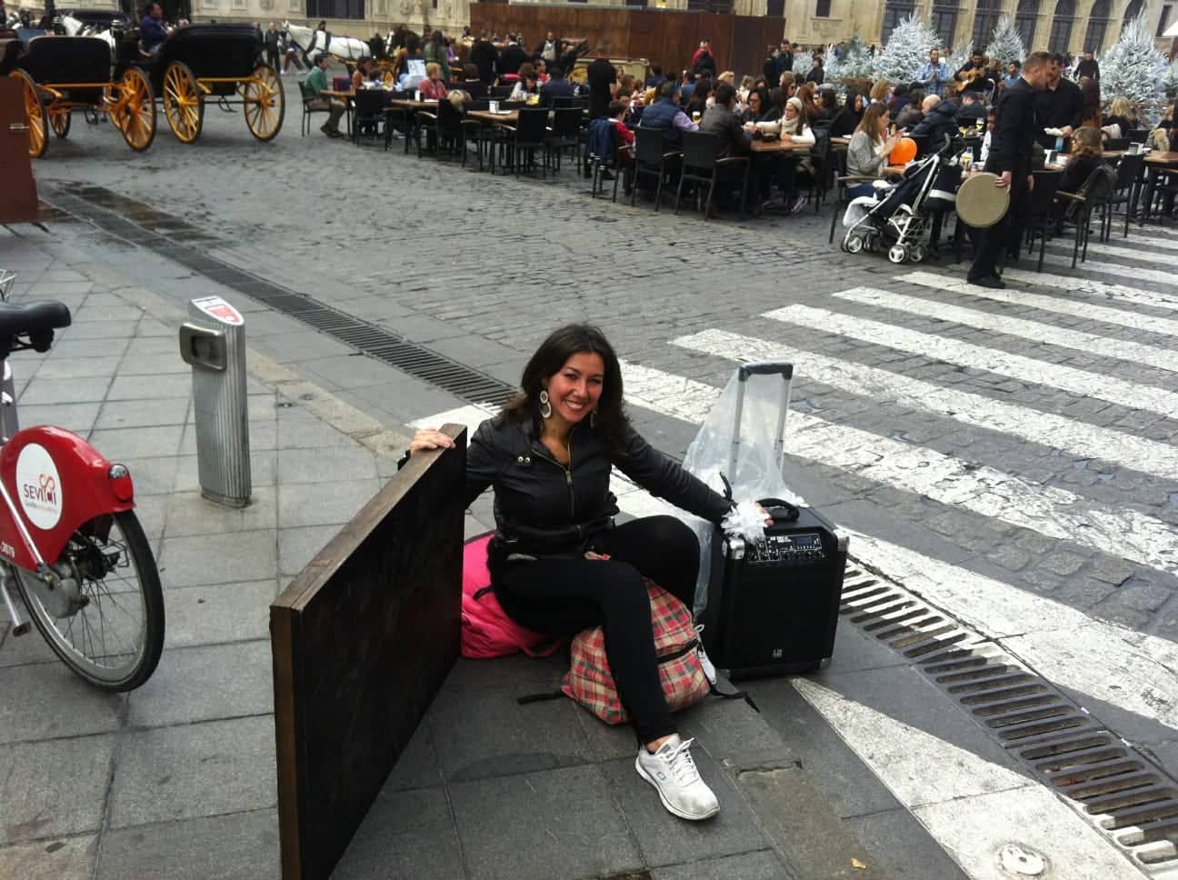 Antonina lascia tutto per fare l’artista di strada in Spagna