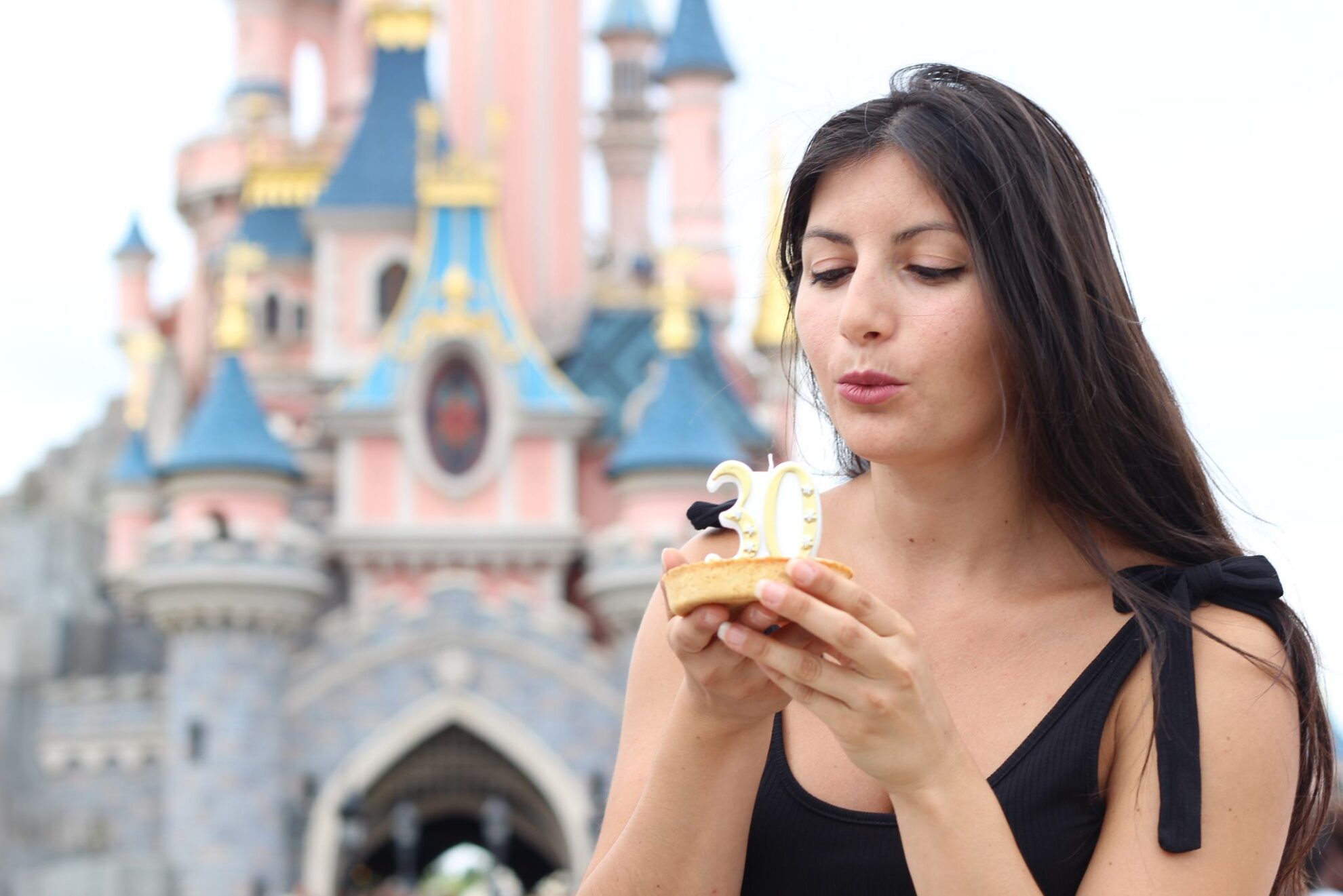 scirly-sassella-artista-circense-parigi