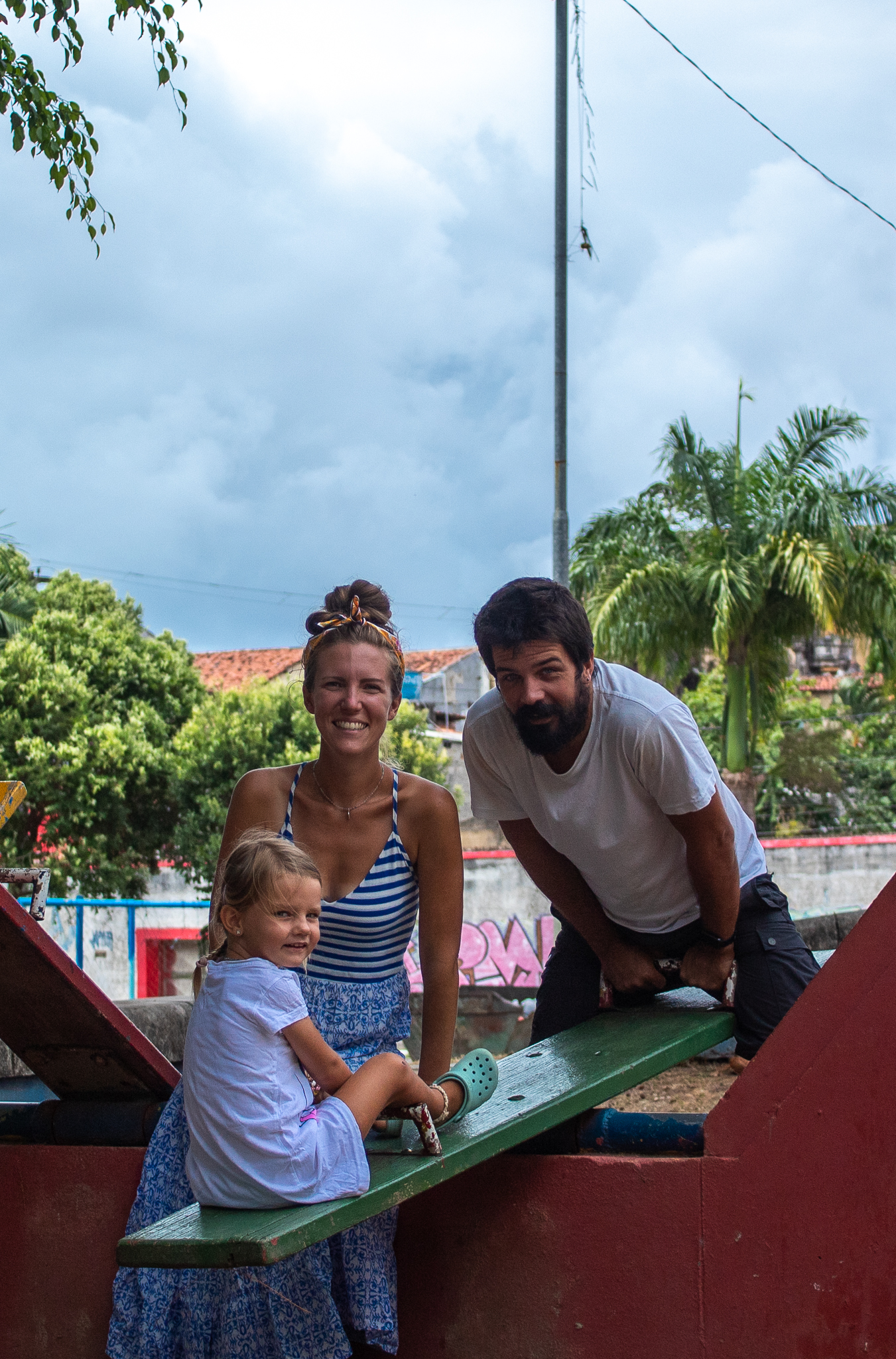 ANOMADI - ELENA, MIRKO E REBECCA, UNA FAMIGLIA IN GIRO PER IL MONDO
