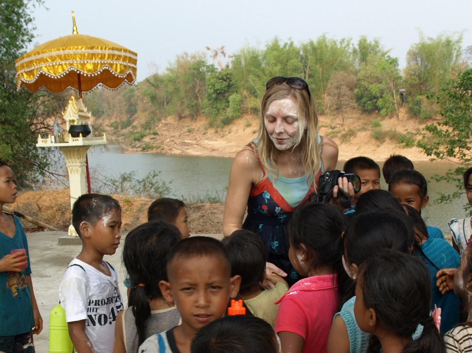 Tracy, “Ho vissuto in diversi Paesi e ora abito a Siem Reap, in Cambogia, dove lavoro per un brand etico che produce scarpe”