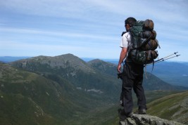 viaggiare zaino in spalla